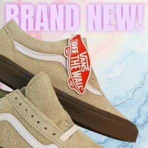 VANS Old Skool New w/Tags Tan Suede Sneakers - Men's 7 / Women's 8.5